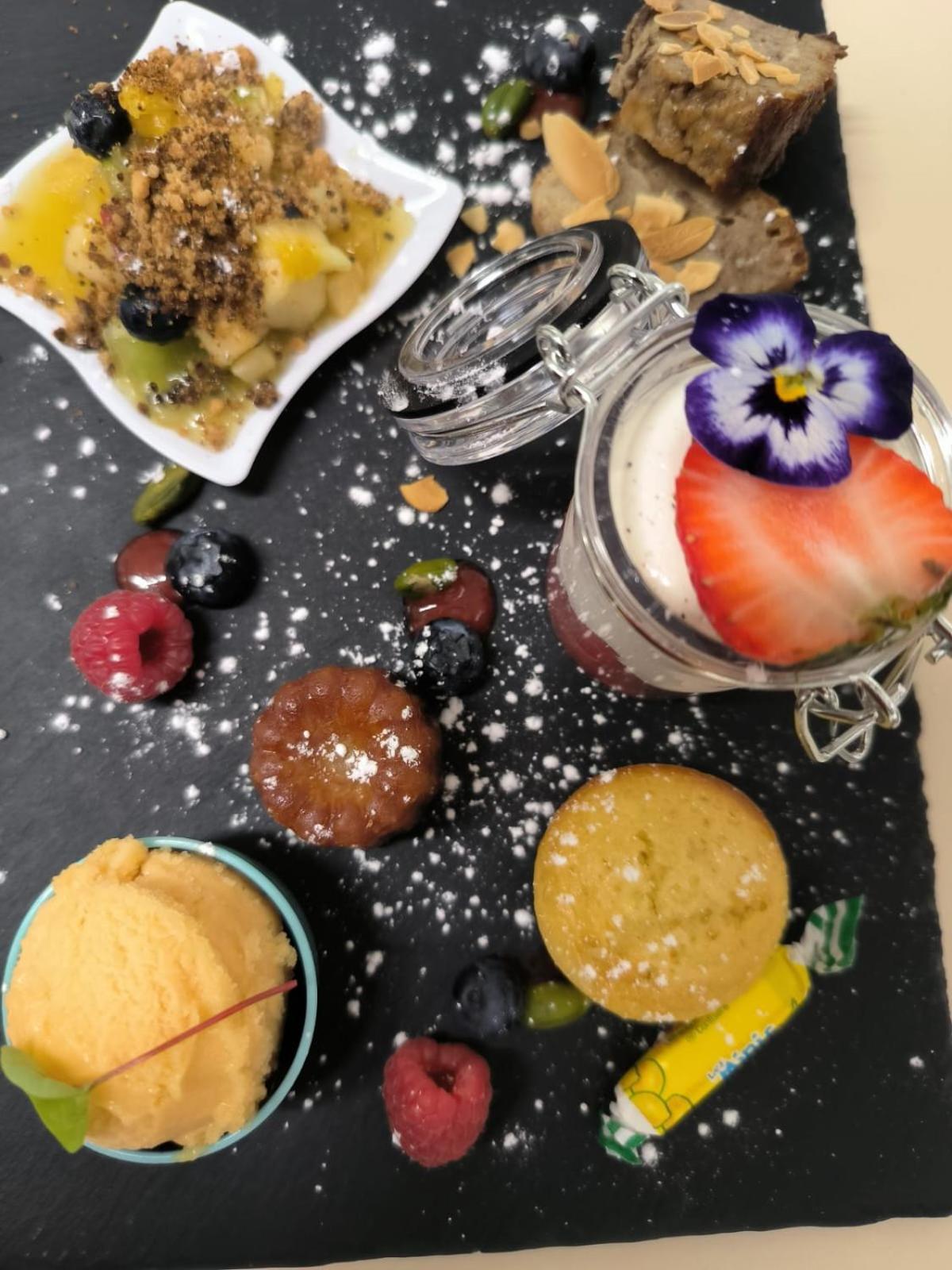 Chateau D'Arance Hotel Restaurant Espace Bien-Etre Cette-Eygun Екстериор снимка